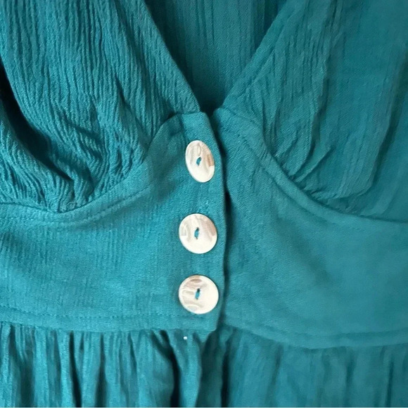 NWOT Tilly’s Patron’s Of Peace Emerald Green Cropped V-Neck Babydoll Top Small - Picture 6 of 8